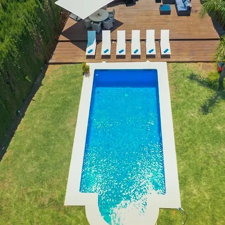 빌라 Premium With Private Pool, Garden & Bbq *