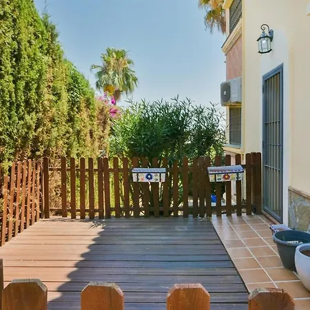 Premium With Private Pool, Garden & Bbq 빌라 *